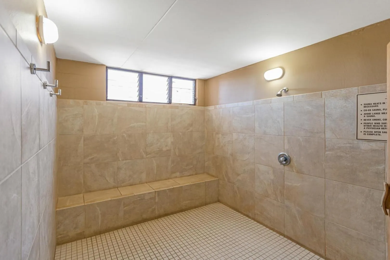 Charming Loft 2Br With Free Parking & Near Beach! Kihei Apartment